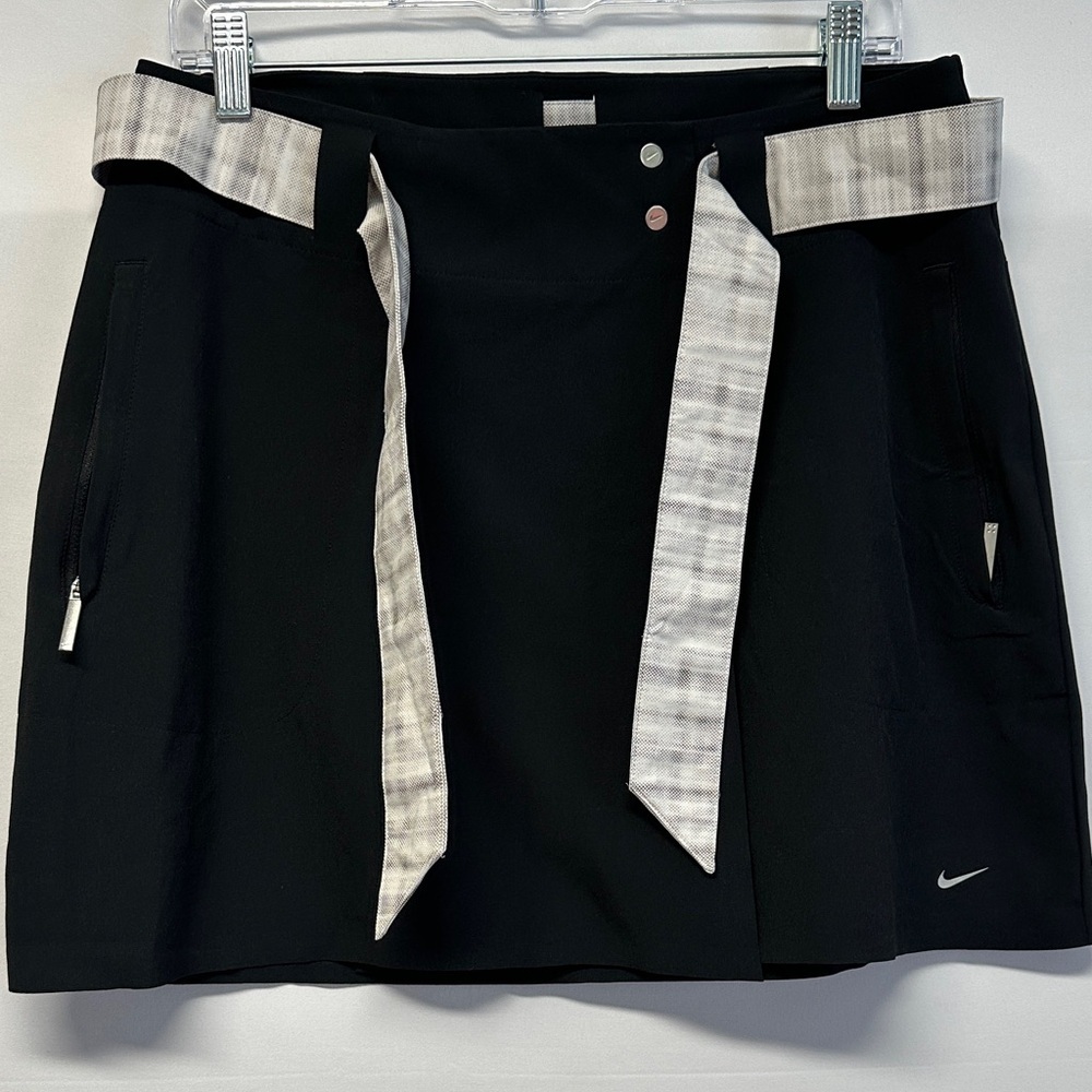 Nike Golf Dri-Fit Black Skirt with Plaid  Belt